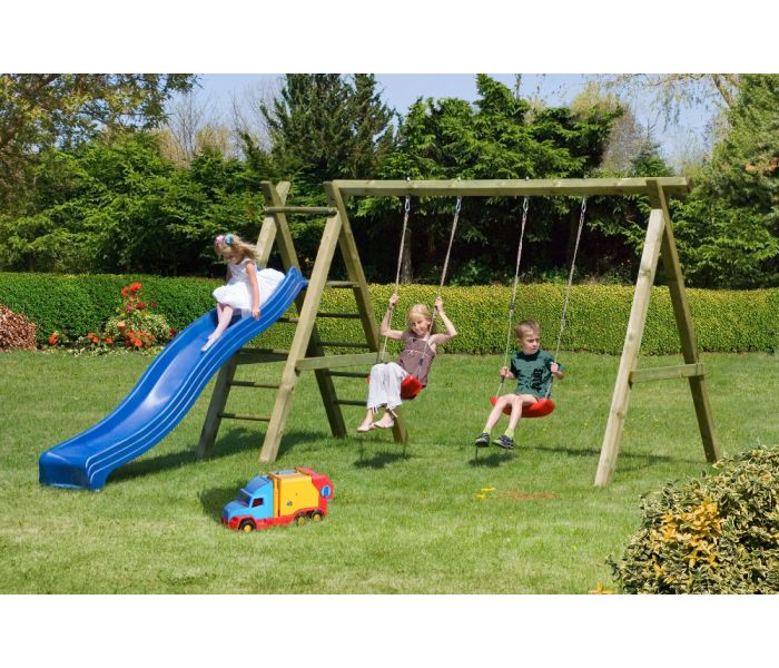 Houten speeltoestel Premium met twee schommelzitjes en glijbaan