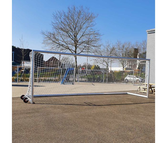 Voetbaldoel Calzio Elite 732 met transportwielen en draagbeugels